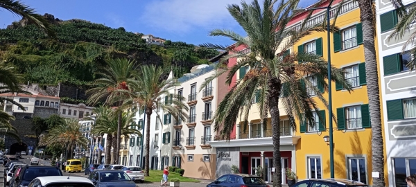 Zdjęcie z Portugalii - dalej urocze malutkie miasteczko Ponta do Sol