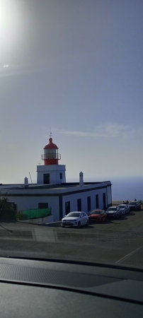 Zdjęcie z Portugalii - przed nami latarnia morska w Ponta do Pargo