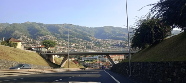 Zdjęcie z Portugalii - jedziemy do ciekawego miejsca schowanego we wschodnim Funchal...