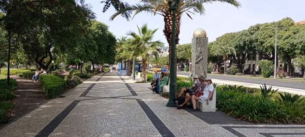 Zdjęcie z Portugalii - spacerkiem po promenadzie...
