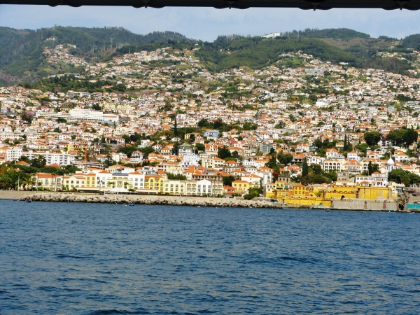 Zdjęcie z Portugalii - Funchal z perspektywy wody
