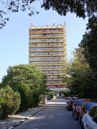 Zdjęcie z Bułgarii - koszmar, brzydal i paskuda w jednym; to nasz hotel, o którym pisałam w relacji; strzeżcie się