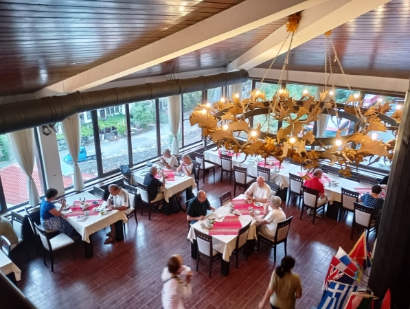 Zdjęcie z Bułgarii - hotelowa restauracja rankiem...