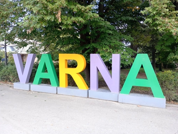 Zdjęcie z Bułgarii - przed nami Warna - jest trzecim pod względem liczby ludności (350 tys.) miastem w  