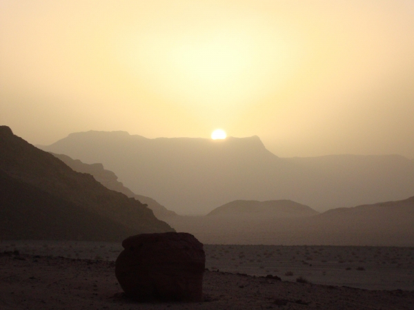 Zdjęcie z Jordanii - wschod slonca Wadi rum