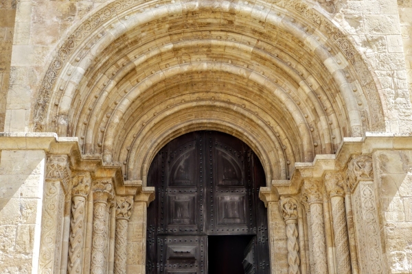 Zdjęcie z Portugalii - wspaniały portal starej Katedry