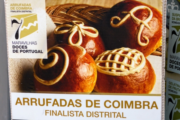 Zdjęcie z Portugalii - wszędzie znajdziecie tu afisze w witrynach reklamujące te puchate pączuchy:) 
