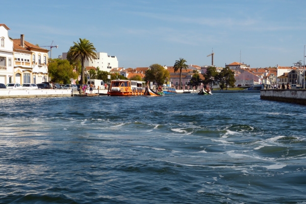 Zdjęcie z Portugalii - ale Aveiro to głównie liczne tu kanały wodne...