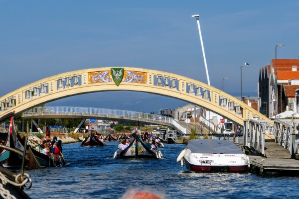 Zdjęcie z Portugalii - mostek ten zwany Carcavelos,  poświęcony osobom, które kiedyś pracowały przy pozyskiwaniu soli morsk