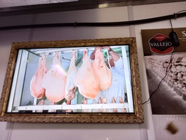Zdjęcie z Hiszpanii - Jamon Iberico ? to już "wyższa forma szynki"  najwspanialsza i najdroższa;