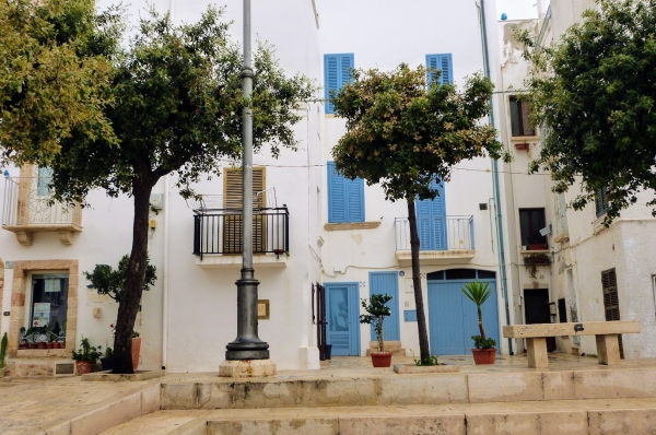Zdjęcie z Włoch - klimatyczne placyki Polignano Mare