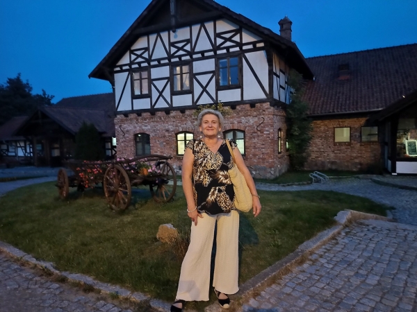 Zdjęcie z Polski - idziemy się "integrować" , chociaż znamy się - dzieścia lat! :)))) 