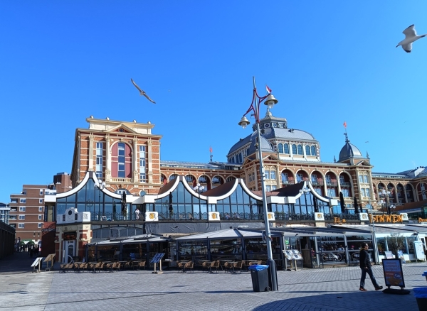 Zdjęcie z Holandii - jest "wizytówką" Scheveningen