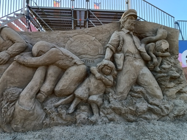 Zdjęcie z Holandii - plażowa sztuka rzeźbiarstwa w piasku