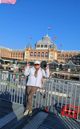 Zdjęcie z Holandii - wietrzne uściski z Scheveningen