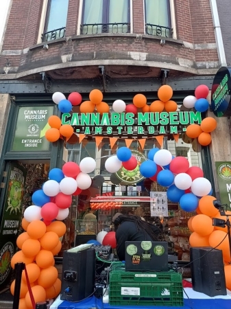 Zdjęcie z Holandii - słynne "Cannabis Museum": Haszyszu, Marihuany i Konopii :) ; a niedaleko stąd 