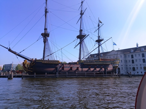 Zdjęcie z Holandii - AMSTERDAM (STATEK VOC);był XVIII-wiecznym statkiem  Holenderskiej Kampanii 