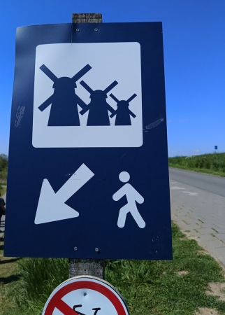 Zdjęcie z Holandii - znaki już z daleka informują co będziemy tu podziwiać:)