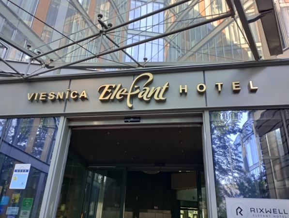 Zdjęcie z Łotwy - w Rydze nocujemy w świetnym "słoniowym" hotelu:)