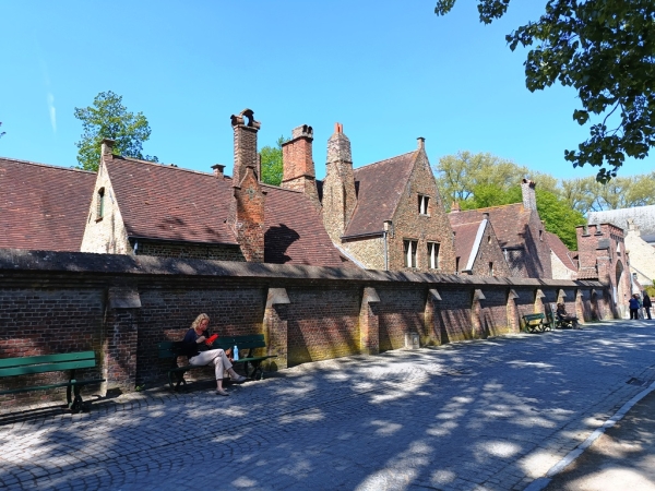 Zdjęcie z Belgii - Brugia, beginaże - to wspólnoty samotnych  kobiet , które wstępowały do takich zgromadzeń  (a la 