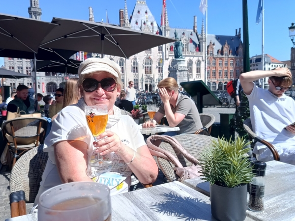 Zdjęcie z Belgii - Brugia; no to Salut! :) 