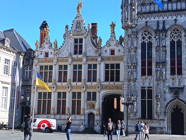 Zdjęcie z Belgii - Brugia; - Oude Griffe to dawne Archiwum Miejskie z 1537 roku 