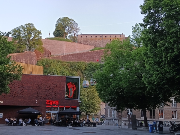 Zdjęcie z Belgii - Namur, potężna Cytadela, która jest centralnym dziełem fortyfikacyjnym