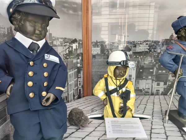 Zdjęcie z Belgii - ponad 20 lat wcześniej, jak byłam w Brukseli po raz pierwszy, ten słynny chłopczyk był kompletnie 