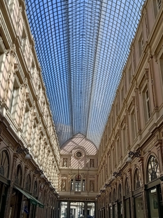 Zdjęcie z Belgii - jego architektura wzorowana jest na innych tego typu zabytkowych galeriach w Europie, jak  galeria