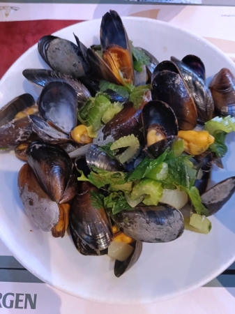 Zdjęcie z Belgii - i talerz muli :)  (były pysznie przyrządzone)