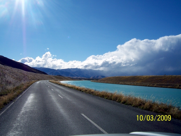 Zdjęcie z Nowej Zelandii - Jeden z wielu kanalow...