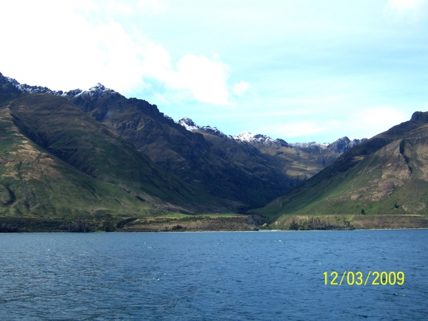 Zdjęcie z Nowej Zelandii - Brzegi Lake Wakatipu...