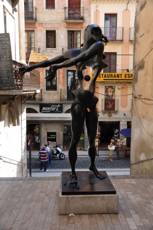 Zdjęcie z Hiszpanii - jedna z rzeźb w Figures