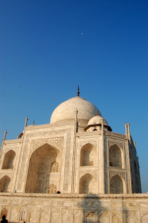 Zdjęcie z Indii - Księżyc nad Taj Mahal