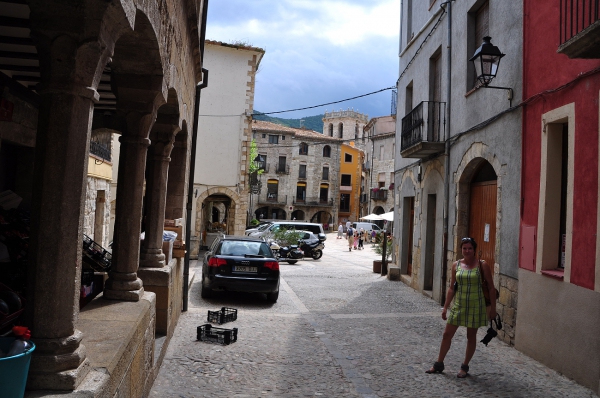 Zdjęcie z Hiszpanii - iliczki Besalu