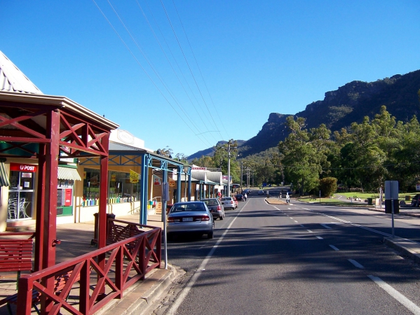 Zdjęcie z Australii - Glowna ulica Halls Gap...
