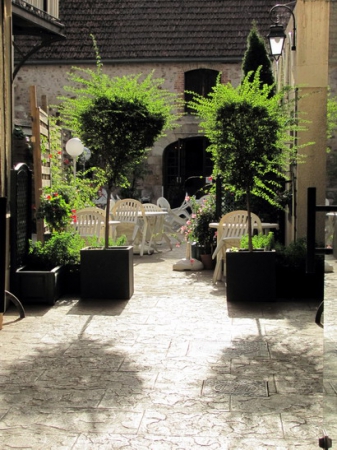 Zdjęcie z Francji - Nogent - restauracja.