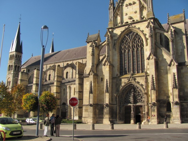 Zdjęcie z Francji - Reims - St. Remi.