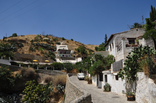 Zdjęcie z Hiszpanii - w dzielnicy Sacromonte