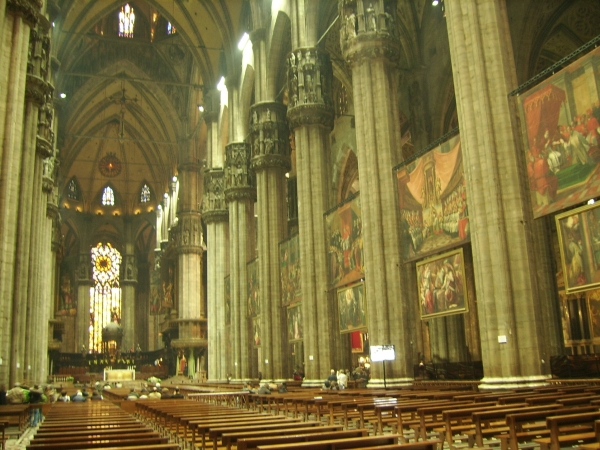 Zdjęcie z Włoch - wewnątrz katedry Duomo