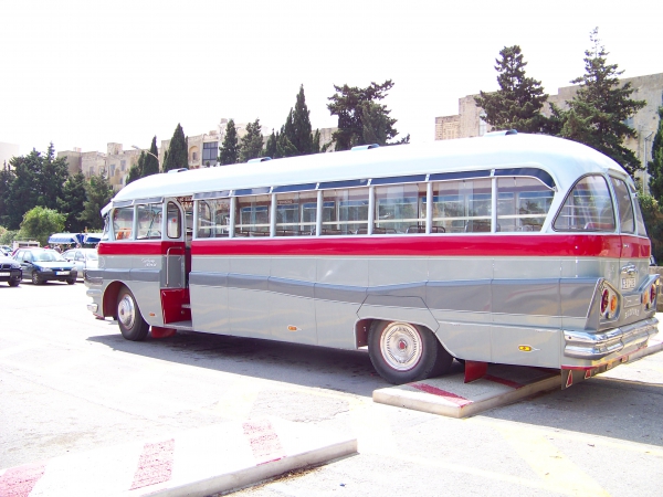 Zdjęcie z Malty - autobusy na Gozo