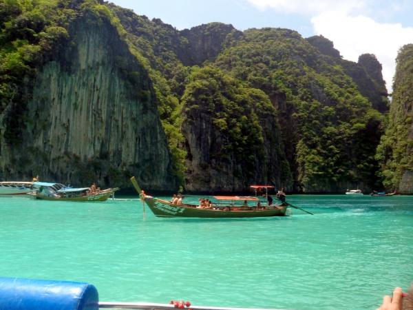 Zdjęcie z Tajlandii - Posrod wysp Phi Phi