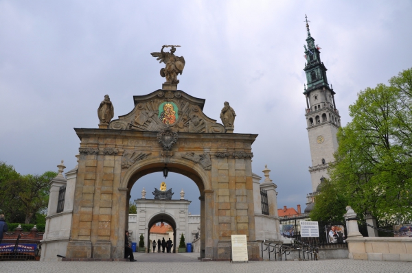 Zdjęcie z Polski - główne wejscie na