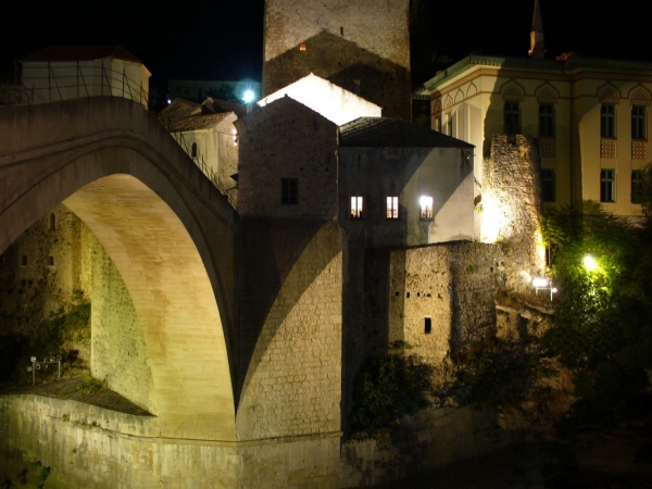 Zdjęcie z Bośni i Hercegowiny - Mostar nocą