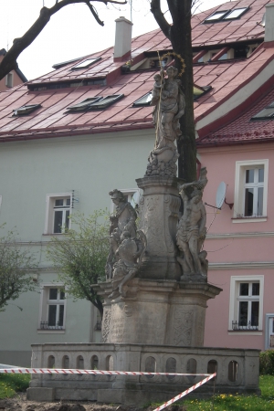 Zdjęcie z Polski - Pomnik Matki Bożej
