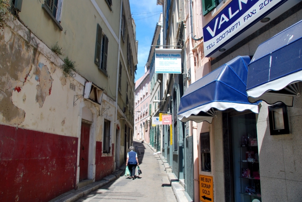 Zdjęcie z Giblartaru - Waskie uliczki Gibraltaru