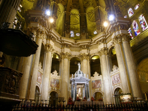 Zdjęcie z Hiszpanii - Wnetrze katedry w Maladze