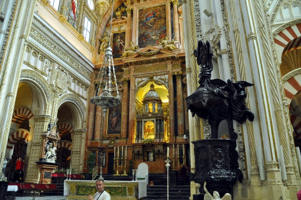 Zdjęcie z Hiszpanii - Mezquita - glowny oltarz