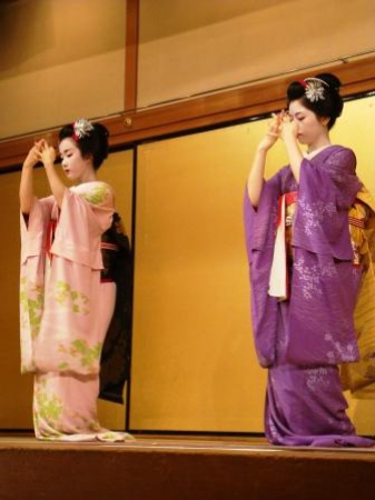 Zdjęcie z Japonii - Maiko w tańcu