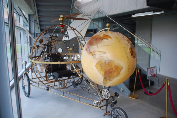 Zdjęcie z Polski - Wejscie do Planetarium